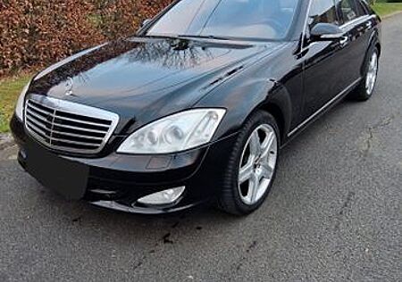Mercedes-Benz S 320 CDI -