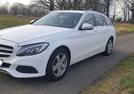 Mercedes-Benz 220
