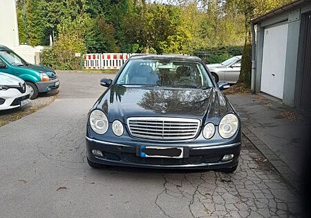 Mercedes-Benz E 220 CDI ELEGANCE Elegance scheckheftgepflegt