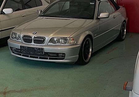 BMW 330Ci -