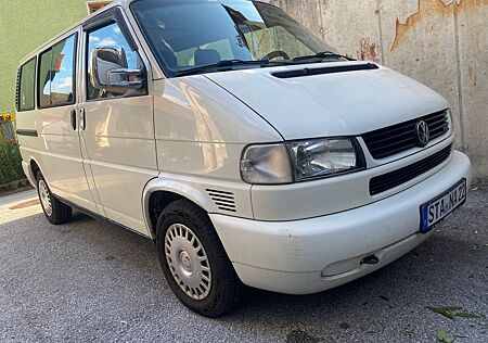 VW T4 Caravelle Volkswagen 2,5-l-Diesel TDI 75kW