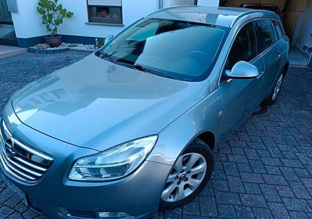 Opel Insignia *SPORTS TOURER*TURBO*TÜV*SHZ*PDC*179 PS*