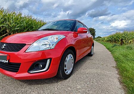 Suzuki Swift 1.2 Comfort Bright red