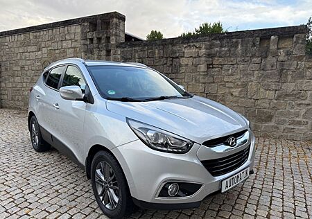 Hyundai Tucson 2.0 CRDi Aut.Premium 4WD Kamera TÜV