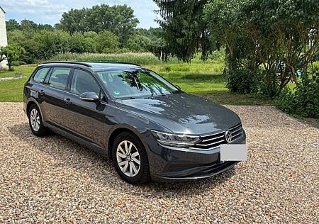 VW Passat Variant Volkswagen 2.0 TDI SCR DSG Business Vari...