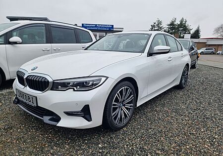 BMW 320 i Sport Line Top Zustand Navi Sitzh. Kamera