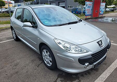 Peugeot 307 . OXYGO. PDC. ALU. 2-Zonen-Klimaautomatik