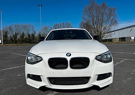 BMW 116d Aut. M-Paket, Ledersportsitze, Sitzheizung