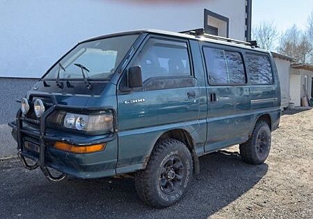 Mitsubishi L300 2.5TD 4x4 Allrad Offroad Delica