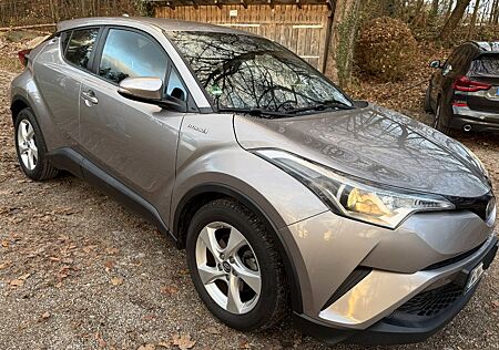 Toyota C-HR 1.8-l-VVTi Hybrid (Benzin+Elektro)