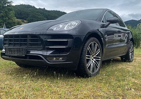 Porsche Macan Turbo