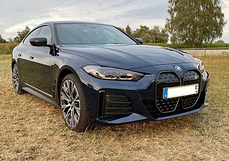 BMW i4 eDrive35 M Sport Pro (AHK)