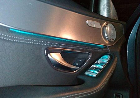 Mercedes-Benz C 180 .KEY-LESS-GO,LED, Ambiente,Navi,E-Heckklape