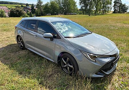 Toyota Corolla 2,0 Hyb.,1.Hand,8-fach Bereift