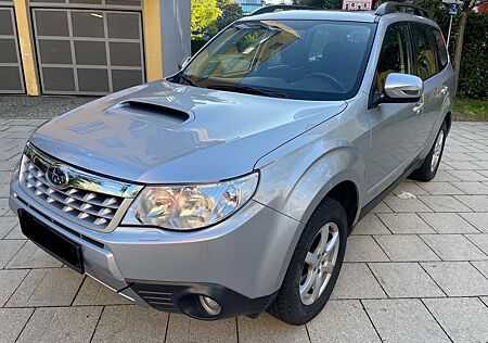 Subaru Forester 2.0D 4x4, Xenon, Sitzheizung, 1 Hand