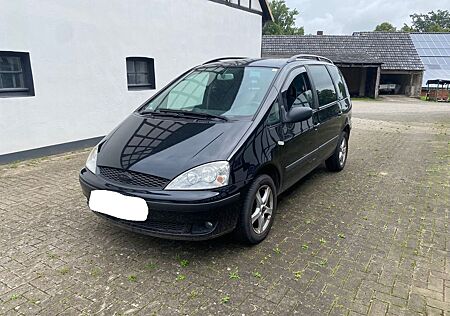 Ford Galaxy 2.3 / 7-Sitzer / Klima
