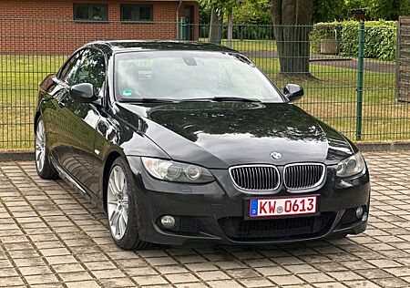 BMW 325i Cabrio M-Paket UNFALLFREI SCHECKHEFT