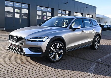 Volvo V60 CC B4D AWD Ultimate*LED*PANO*360*H&K*MASSAGE