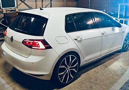 VW Golf Volkswagen 7 GTD-Automatik-19 Zoll-GTI Line-Unfallfrei