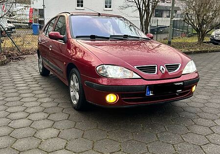 Renault Megane 1.4 16V