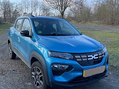 Dacia Spring Essential