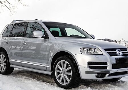 VW Touareg Volkswagen 6.0 W12 Executive Spitzenzustand