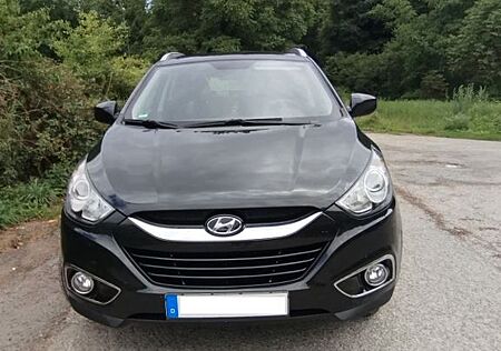 Hyundai ix35 ix 35 / 2.0 2WD Comfort 163PS / AHK / 4xSHZ
