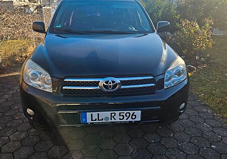 Toyota RAV 4 2.0-l-VVT-i 4x4 Executive Automatik Ex...