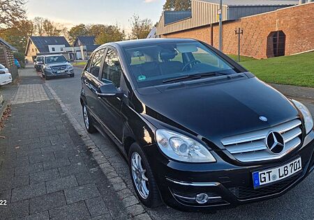 Mercedes-Benz B 180 BlueEFFICIENCY -