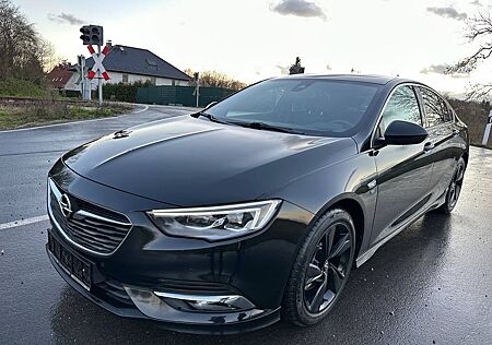 Opel Insignia 2.0 BiTurbo Diesel OPC Line Aut 4x4