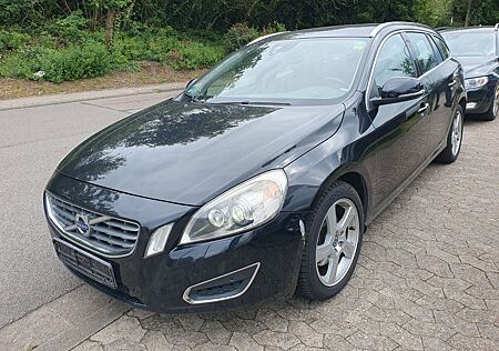 Volvo V60 Kombi Summum, Automatik, Leder, Xenon