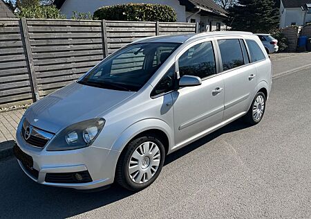 Opel Zafira 1.8 -