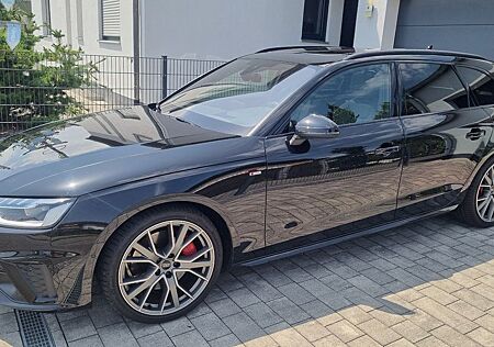 Audi A4 Avant 45 TFSI quattro S tronic S line