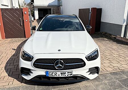 Mercedes-Benz E 220 dT AMG, AHK, Standheiz, PanoramaSD, ...