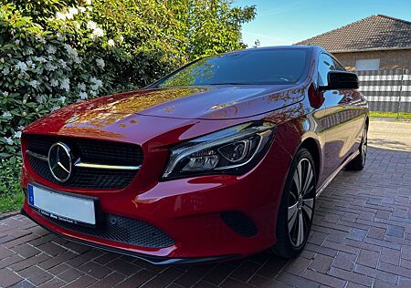 Mercedes-Benz CLA 180 Shooting Brake URBAN*7G-DCT*Kamera*SHZ*EASY-PACK*DISTRONIC*NAV