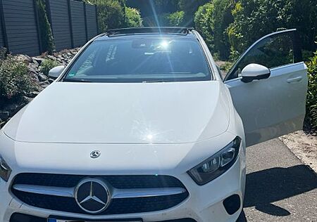 Mercedes-Benz A 200 4MATIC DCT -wenig Kilometer, top gepflegt