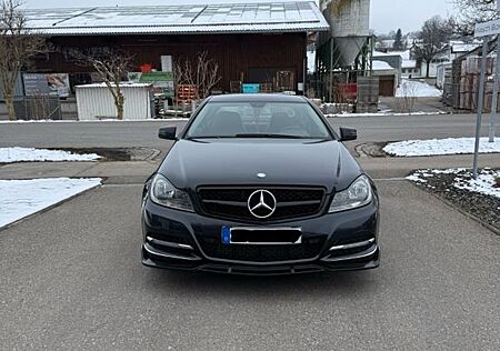 Mercedes-Benz C 250 CGI *Tempomat**Parkassistent*