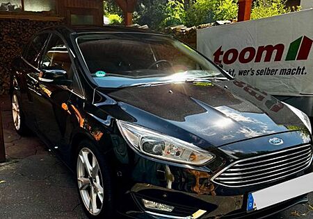 Ford Focus 1,5 EcoBoost 110kW Titanium Schwarz metall