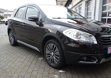 Suzuki SX4 S-Cross Comfort 4x4*Leder*Panorama*Navi*