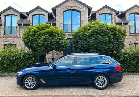 BMW 520d Touring A, mediterranblau-met., EZ 06/2019