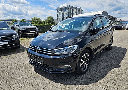 VW Touran Volkswagen 7 Sitze Start-Stopp Navi Standheiz Pano