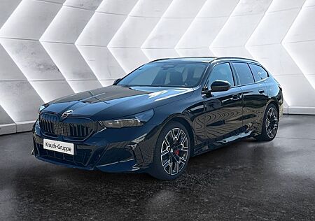 BMW 520d M Sportpaket Head-Up DAB LED Pano.Dach RFK