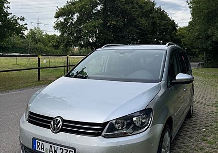 VW Touran Volkswagen 2.0 TDI DSG Comfortline BlueMotion Te...