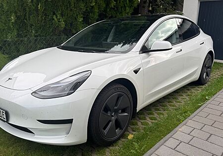 Tesla Model 3 SR RWD AHK