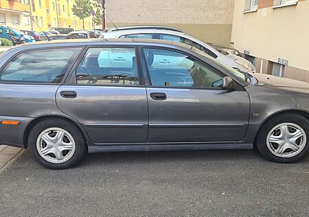 Volvo V40 1.9D -