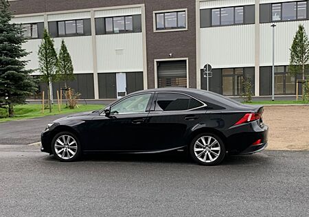 Lexus IS 300 2.5 300h Luxury Line Automatik Luxury...