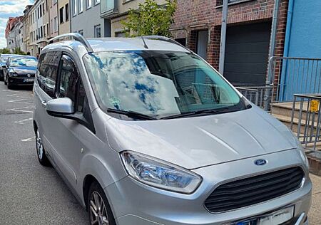 Ford Tourneo Courier gebraucht kaufen Ford Tourneo Courier 1.0 EcoBoost 74kW Titanium T...