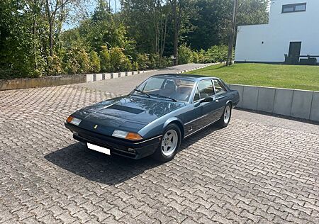 Ferrari 400 i