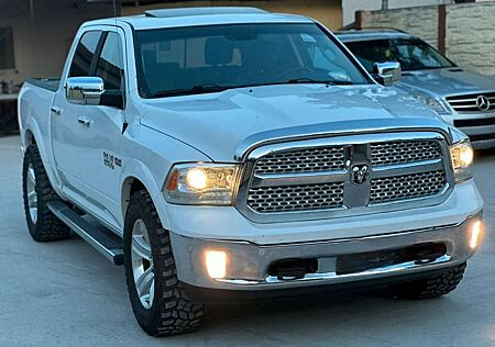 Dodge RAM 5,7 HEMI LARAMIE