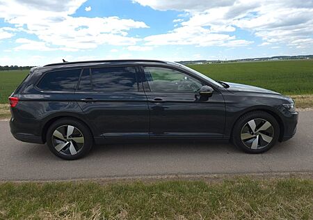 VW Passat Variant Volkswagen 2.0 TDI SCR DSG Conceptline V...